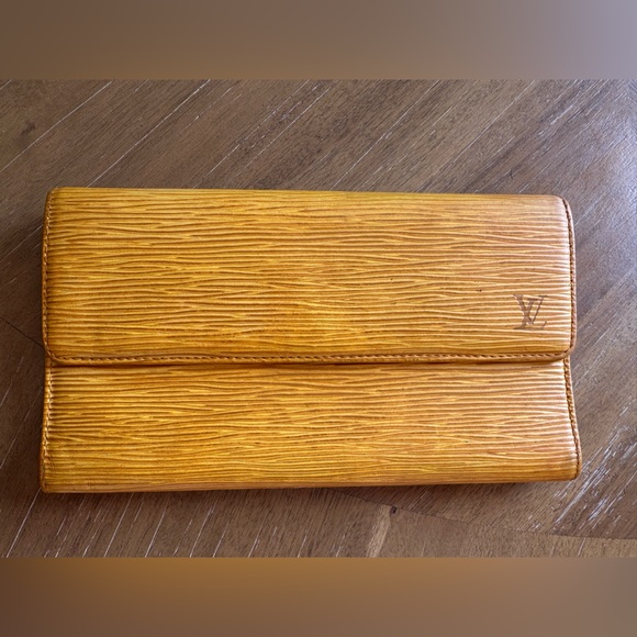 Vintage Louis Vuitton Epi Leather Wallet - Jaune Yellow (1999) - Picture 1 of 14